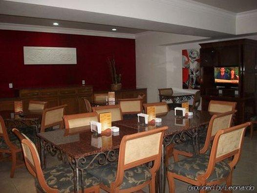 فندق Zar غوادالاجارا المطعم الصورة